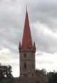Der Turm der Burgfarrnbacher St. Johannis Kirche von Osten aus gesehen.