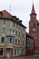<!--LINK'" 0:60--> und <!--LINK'" 0:61--> mit Blick in den Kirchhof zum Turm der <a class="mw-selflink selflink">Kirche St. Michael</a> 2019