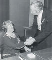 Verleihung der Goldenen Bürgermedaille an Anni Leupold, 1979