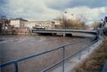 Hochwasser von der  aus mit <a class="mw-selflink selflink">Maxbrücke</a> - links Gebäude des  im Februar 1997
