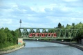 Der Main-Donau-Kanal - Blick Richtung Osten, im Hintergrund die Brücke der <!--LINK'" 0:48--> und der Fernsehturm in Nürnberg