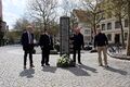 Enthüllung des Mahnmals zum Gedenken an die von den Nationalsozialisten ermordeten Fürther Sinti am 8. Mai 2021 am Löwenplatz