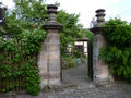 Poppenreuther Pfarrgarten mit Salettchen; die barocke Gartenanlage ist 2011 Geschichte