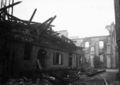 Die jüd. Synagoge nach der Pogromnacht vom 9. auf den 10. November 1938; auf der linken Seite die niedergebrannte <!--LINK'" 0:60--> oder <!--LINK'" 0:61--> und dahinter die Ruine der Hauptsynagoge, der <!--LINK'" 0:62-->.