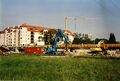 Die hölzerne Behelfsbrücke zum Neubau der <!--LINK'" 0:49--> im Juli 2003