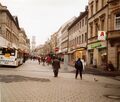 Blick in die Fürther Fußgängerzone , rechts  mit der <a class="mw-selflink selflink">Hirsch-Apotheke</a> im Dezember 