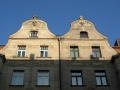 Giebelfront der Zwillingshäuser, <!--LINK'" 0:112--> 83/85.