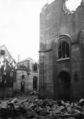 Die jüd. Synagoge nach der Pogromnacht vom 9. auf den 10. November 1938, rechts der zerstörte Westgiebel der Hauptsynagoge (=<!--LINK'" 0:18-->), gleich daneben, links hinten die zerstörte <!--LINK'" 0:19-->