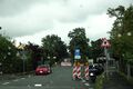 [[Theodor-Heuss-Straße]] mit Auffahrt zur gesperrten [[Bahnbrücke Theodor-Heuss-Straße]], August 2023