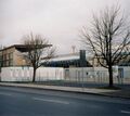 Blick auf das neue und alte Stadion der <!--LINK'" 0:14--> vom <a class="mw-selflink selflink">Laubenweg</a> aus im Dezember 1999