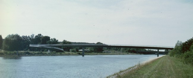 Eschenausteg und Main-Donau-Kanal