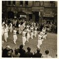 Erntedankfestzug in der Schwabacher Straße, 1956