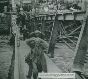 Zerstörte Maxbrücke 1945.jpg