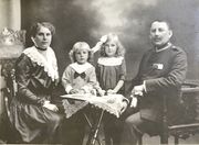 Fam Hessel 1878.jpg