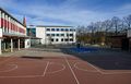 Hof der Farrnbach-Schule in Burgfarrnbach, November 2020