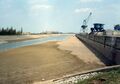 Sanierungsarbeiten am Kanalbett des trockengelegten <!--LINK'" 0:46--> am <a class="mw-selflink selflink">Hafen Fürth</a> am 1. Mai 1984