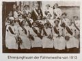 Ehrenjungfrauen bei der Fahnenweihe, 1913