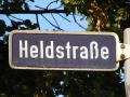 Straßenschild Heldstraße