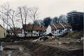 Baumaßnahmen und Erdbewegungen im ehem. <a class="mw-selflink selflink">Grüner Park</a> im Februar 1988. Rechts Hochhaus der abgerissenen <!--LINK'" 0:22-->.