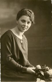 Duckla Anny Drescher ca. 1920.jpg