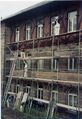 Renovierungs- und Gerüstarbeiten am Gebäude  im April 1985