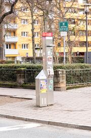 Telefonsäule Friedrichstraße Dez 2022.jpg