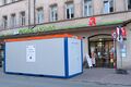 Schnellteststandorte an Apotheken zur COVID-19-Testung in Fürth - hier in der Friedrichstraße, Mrz. 2021