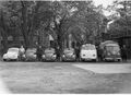 Teile des Fuhrparks der Stadtpolizei im Hof der Wache an der Schwabacher Straße (1954)