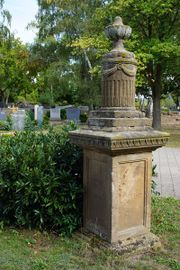 Friedhof-Bgf-3.jpg