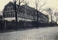 Kinderheim St. Michael (Waisenhaus)</br>
im Vordergrund links der Ursprungsbau mit dem <!--IWLINK'" 29--></br>
daneben rechts der Erweiterungsbau Mädchen-Waisenhaus und Knaben-Waisenhaus von 1896