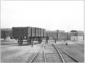 Gaswerk, Rangierwindenanlage mit eigenem Güterwagen, Tor zur damaligen Richard-Wagner-Straße, im Hintergrund Häuser an der , Aufnahme von 1911
