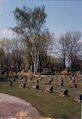 Ehrengräberfeld der Opfer des 1. Weltkriegs und Denkmal des Brandunglücks im <!--LINK'" 0:90--> <!--LINK'" 0:91--> auf dem Fürther Friedhof April 1984