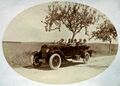 Laut Zeitzeugen das erste Automobil in Stadeln Marke "Brennabor" Bj. 1927 mit Christian Warmuth vom  in Stadeln. Auch das erste Telefon im Ort war in der Bäckerei installiert.
