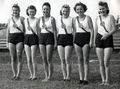 Betriebssportgruppe bei der Firma <!--LINK'" 0:5--> auf dem Gelände des heutigen <!--LINK'" 0:6-->, ca. 1942, im Bild die Mitarbeiter der Lohnbuchhaltung