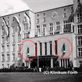 Statuen Klinikum Fürth 1931.jpg