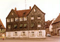 Ehem. Gaststätte Stadt Fürth vor dem Abriss, rechts im Hintergrund der Fraveliershof, rechts angeschnitten Lilienstraße 7. Aufnahme von 1974.