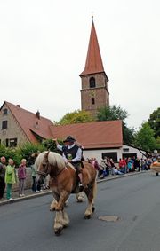 Kärwaumzug Poppenreuth 4.jpg