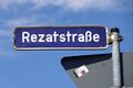 Straßenschild der Rezatstraße im Juni <!--LINK'" 0:10-->