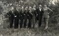 Unbekannte Gruppe aus Männer aus der Familie Reichel - handschriftlicher Vermerk auf der Rückseite: Flugplatz 1923