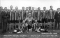 Die Mannschaft der Spielvereinigung in der Saison 1914/ 1915.  (4.v.r.)