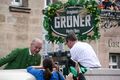 Volker Heissmann und Martin Rassau für die Grüner Brauerei auf dem Erntedankfestzug Okt. 2014