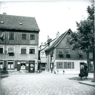 Löwenplatz Bergstraße 2, Mohrenstraße 32, 1952.jpg