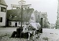 Am Vacher Markt 7 in <a class="mw-selflink selflink">Vach</a> sowie Brunnen und Tränktrog am <i>Plooz</i>, 1938