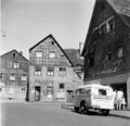 von rechts: Mohrenstraße 4 (Gardinen Ulmer), 6 (Friseur Meyer), 8 (Gemüse- und Lebensmittel Hanusek), 5.8.1952
