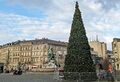 Der vorweihnachtliche Bahnhofplatz mit Centaurenbrunnen und Weihnachtsbaum, November 2024