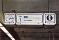Anzeigentafel im <!--LINK'" 0:1--> zur 1. Fahrt der U 1 zum neuen <a class="mw-selflink selflink">U-Bahnhof Hardhöhe</a> am Eröffnungstag, 8.12.2007