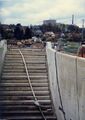 Bauarbeiten und Treppenaufgang für den <a class="mw-selflink selflink">U-Bahnhof Stadthalle</a>, Blickrichtung <!--LINK'" 0:152--> im Dezember 1996