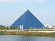 Pyramide 2016.jpg