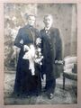 Hochzeitsfoto vom Besitzer Ehepaar Georg Friedrich Ulrich und Ehefrau Christine vom Bauernhof <a class="mw-selflink selflink">Stadelner Hauptstraße 95</a>, Aufnahme vom 4.4.1916